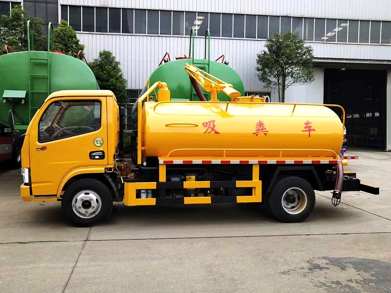 機(jī)動(dòng)吸糞車(chē)